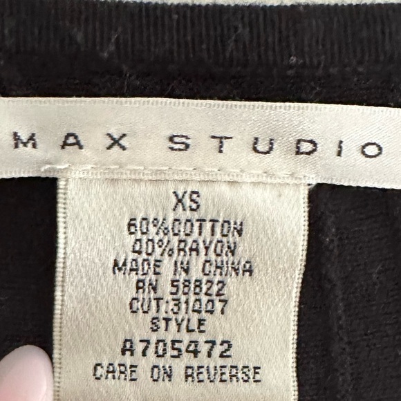 Max Studio Top - Picture 2 of 4